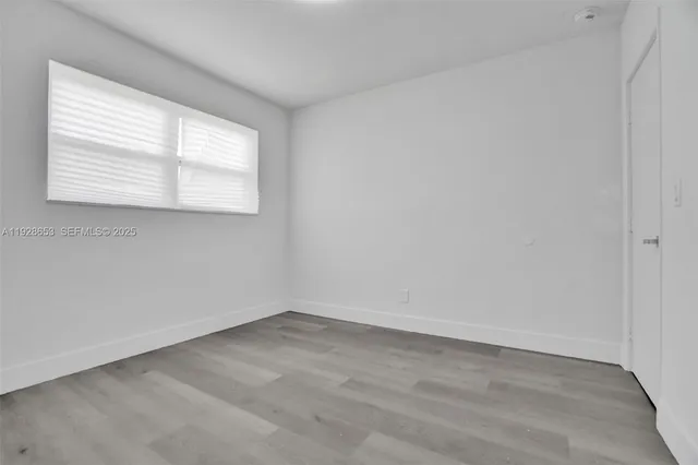 $799,999 | 1041 Northeast 169th Street, Miami, FL 33162