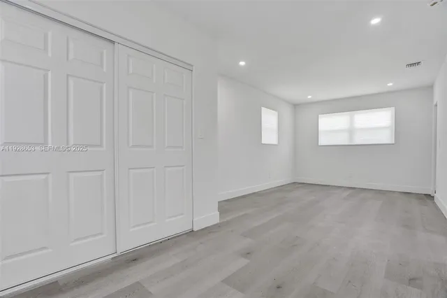 $799,999 | 1041 Northeast 169th Street, Miami, FL 33162