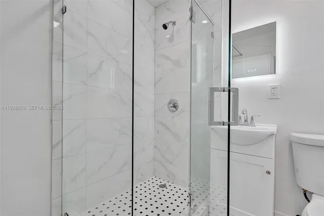 $799,999 | 1041 Northeast 169th Street, Miami, FL 33162