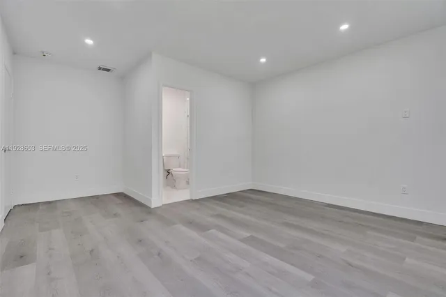 $799,999 | 1041 Northeast 169th Street, Miami, FL 33162