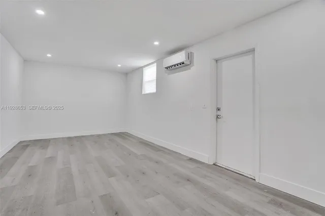 $799,999 | 1041 Northeast 169th Street, Miami, FL 33162