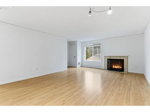 $279,999 | 13216 Northeast Salmon Creek Avenue, Unit K6, Vancouver, WA 98686