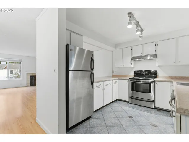 $279,999 | 13216 Northeast Salmon Creek Avenue, Unit K6, Vancouver, WA 98686