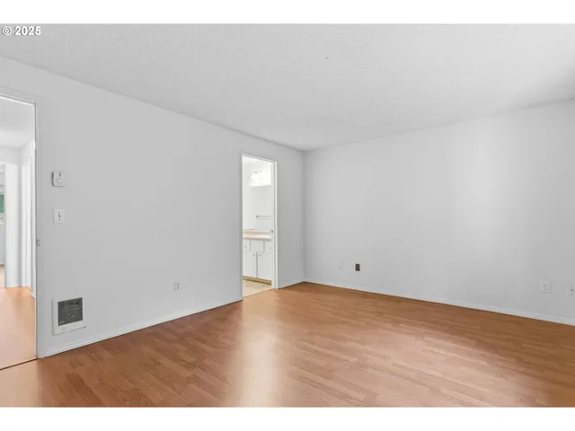 $279,999 | 13216 Northeast Salmon Creek Avenue, Unit K6, Vancouver, WA 98686