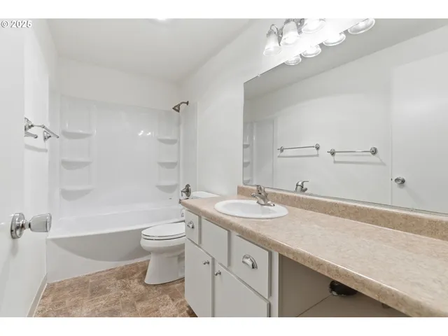 $279,999 | 13216 Northeast Salmon Creek Avenue, Unit K6, Vancouver, WA 98686