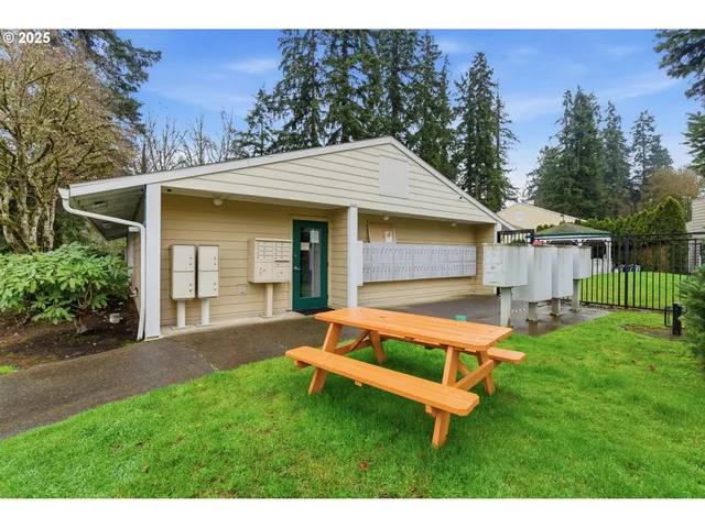 $279,999 | 13216 Northeast Salmon Creek Avenue, Unit K6, Vancouver, WA 98686