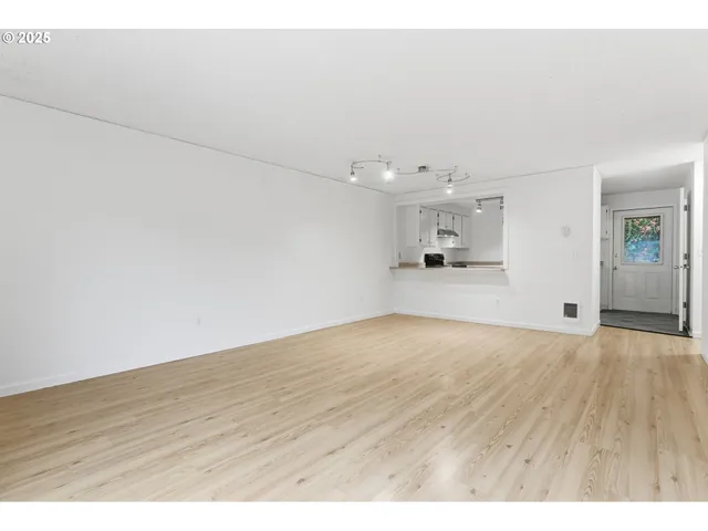 $279,999 | 13216 Northeast Salmon Creek Avenue, Unit K6, Vancouver, WA 98686