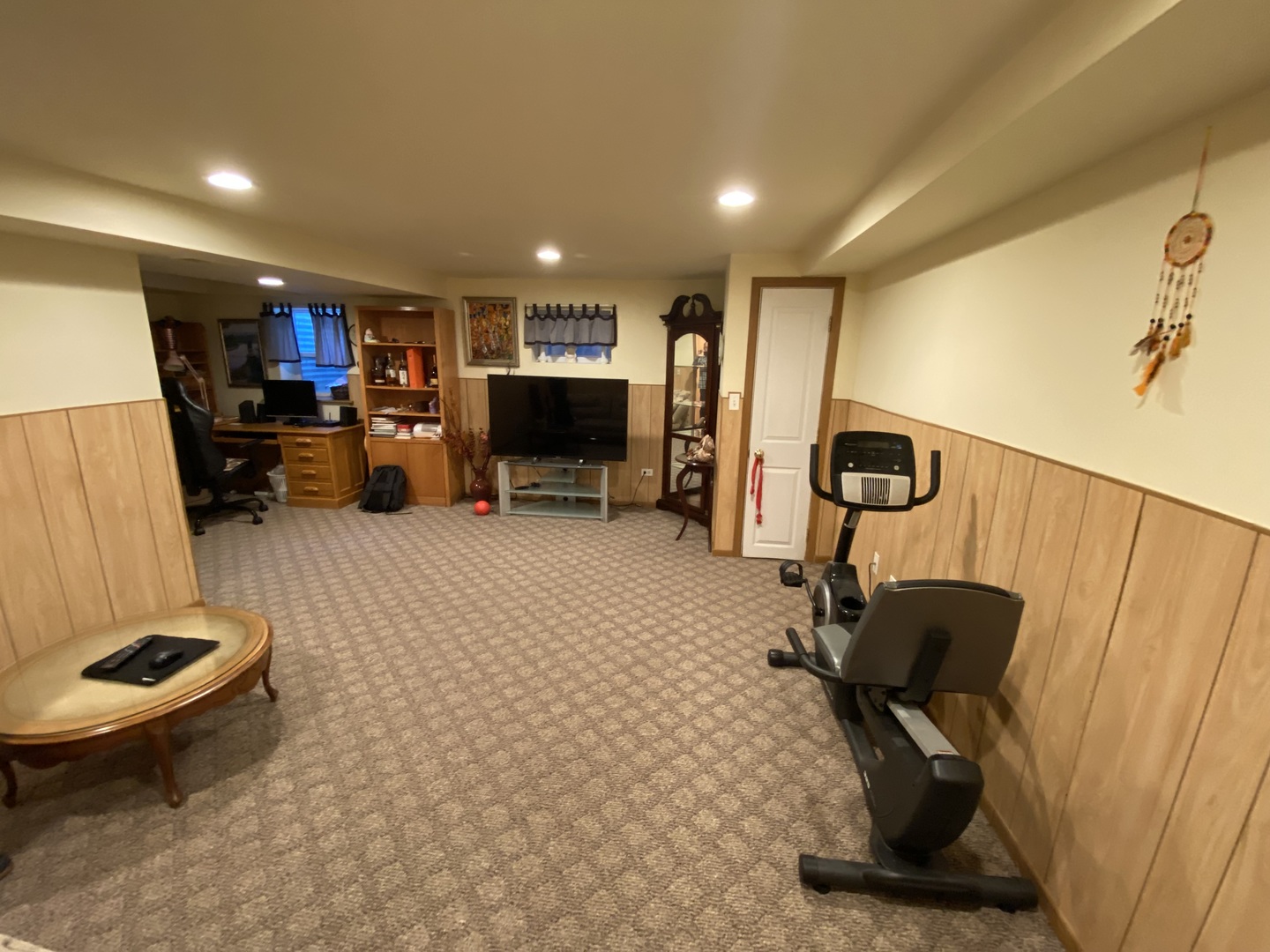 728 Inverrary Lane Deerfield, IL 60015 - Photo 13 of 15 a view of a room with gym equipment