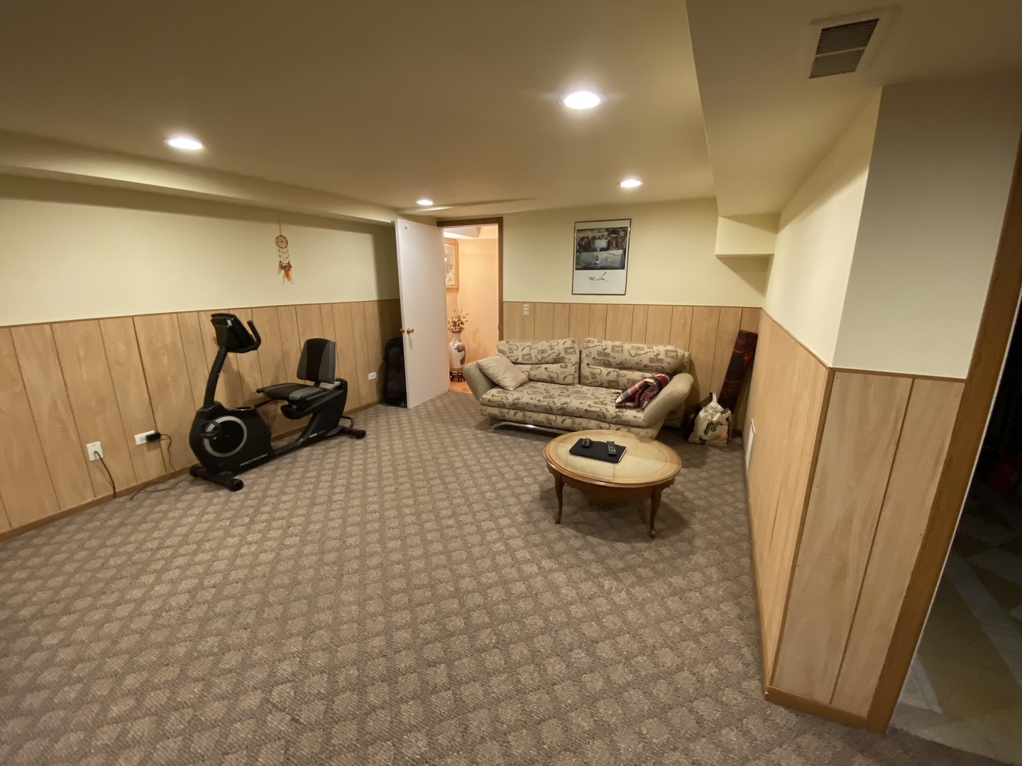 728 Inverrary Lane Deerfield, IL 60015 - Photo 15 of 15 a living room with furniture