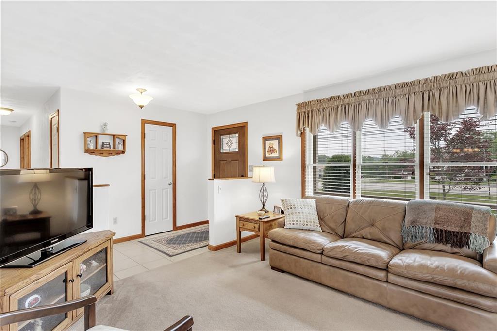 492 Wendel Road Irwin, PA 15642 - Photo 7 of 25 Gallery Image 7