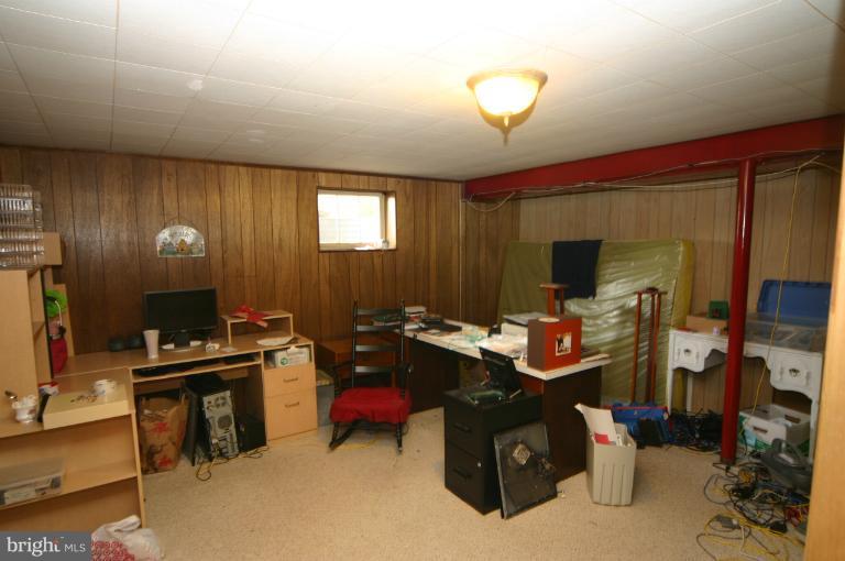 6725 Huntsman Boulevard Springfield, VA 22152 - Photo 23 of 30 Interior (General)
