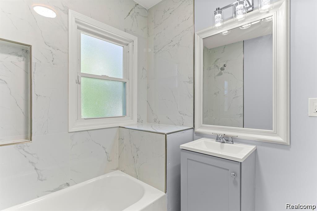 4036 North Linden Road Flint, MI 48504 - Photo 12 of 19