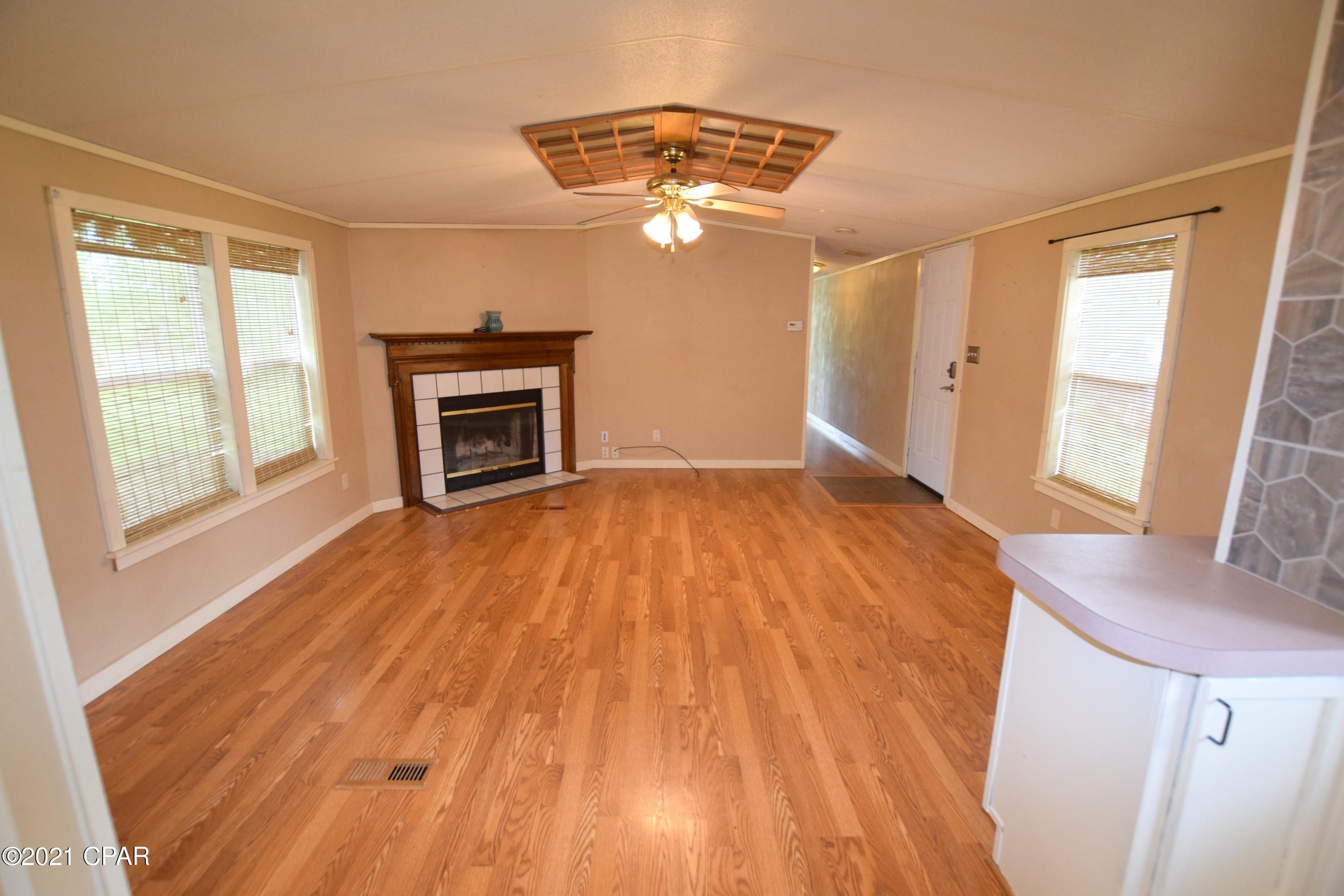 3940 Sparrow Road Cottondale, FL 32431 - Photo 3 of 15