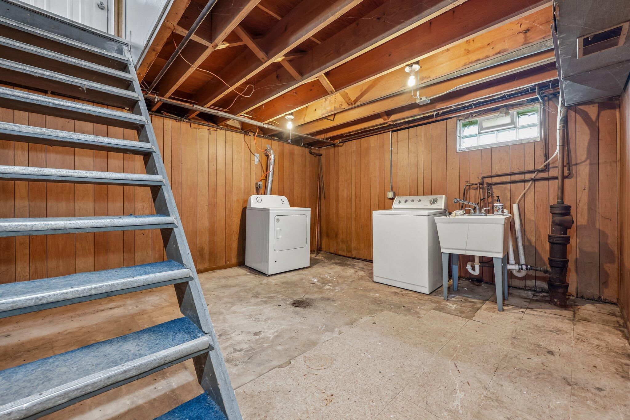 2100 Illinois Street Racine, WI 53405 - Photo 24 of 32 29-web-or-mls-Illinois St-S1909-029