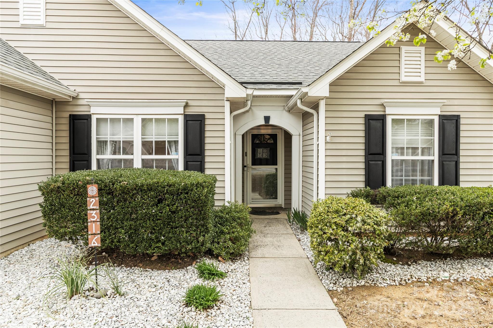 2316 Meadecroft Road Charlotte, NC 28214 - Photo 2 of 28 Gallery Image 2