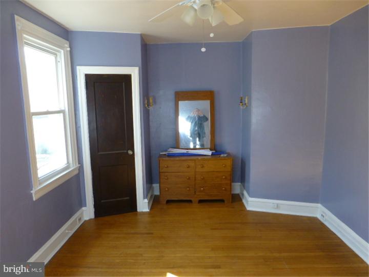 158 Glencoe Road Upper Darby, PA 19082 - Photo 15 of 24 Bedroom 3