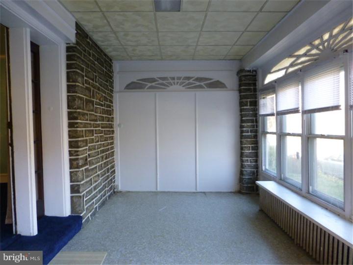 158 Glencoe Road Upper Darby, PA 19082 - Photo 21 of 24 Enclosed Porch