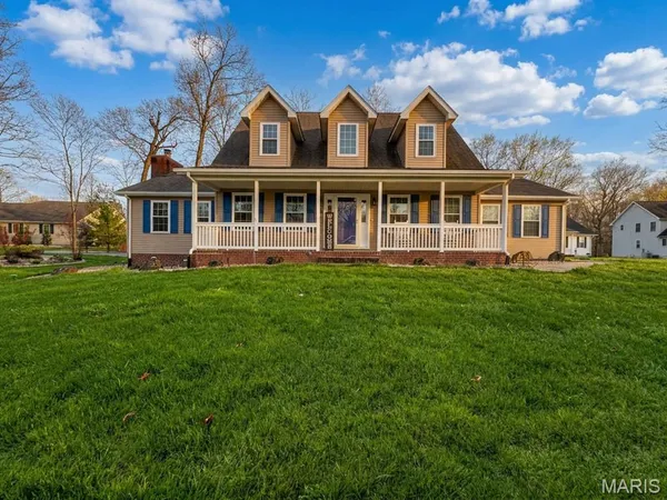 $359,900 | 6411 Northbrook Drive, Waterloo, IL 62298