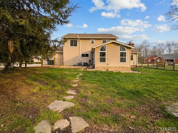 $359,900 | 6411 Northbrook Drive, Waterloo, IL 62298