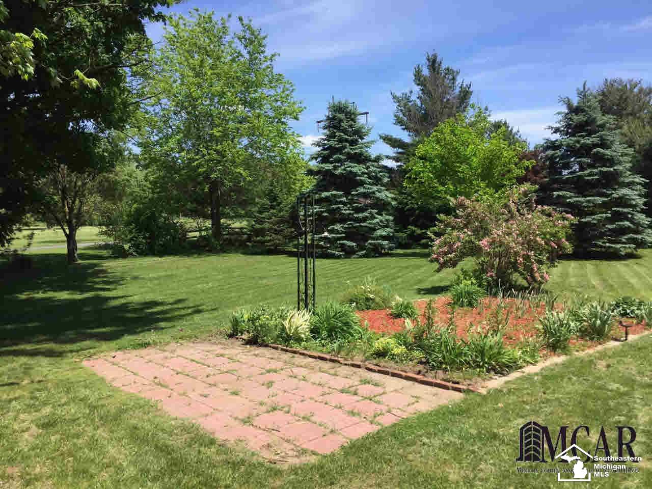 8621 Summerfield Road Petersburg, MI 49270 - Photo 4 of 16 Garden Area