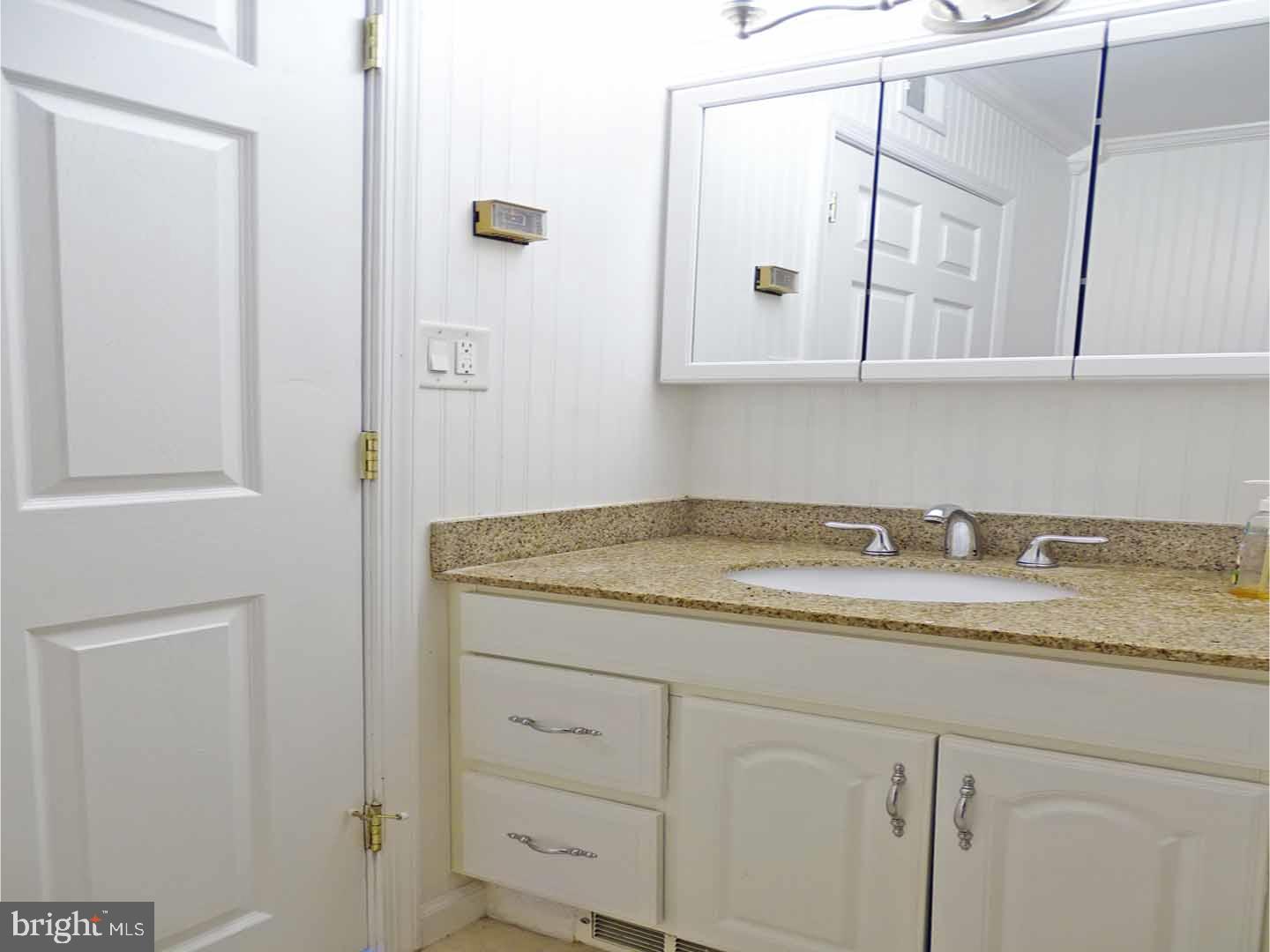 46 Hunt Road Levittown, PA 19056 - Photo 13 of 24 Gallery Image 13