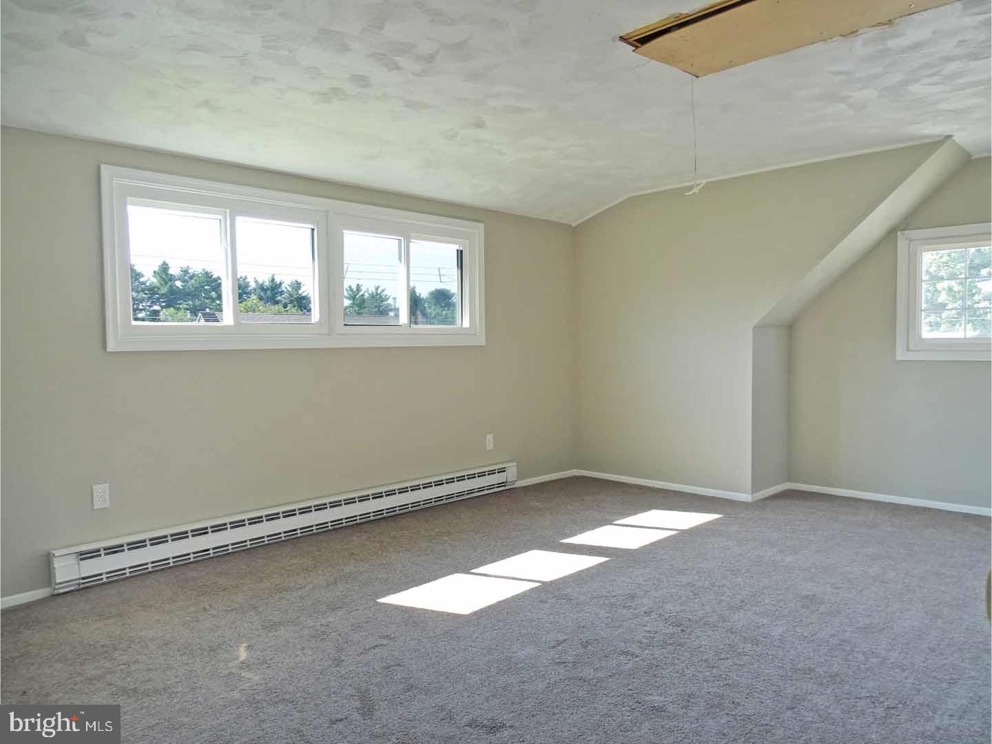 46 Hunt Road Levittown, PA 19056 - Photo 15 of 24 Gallery Image 15