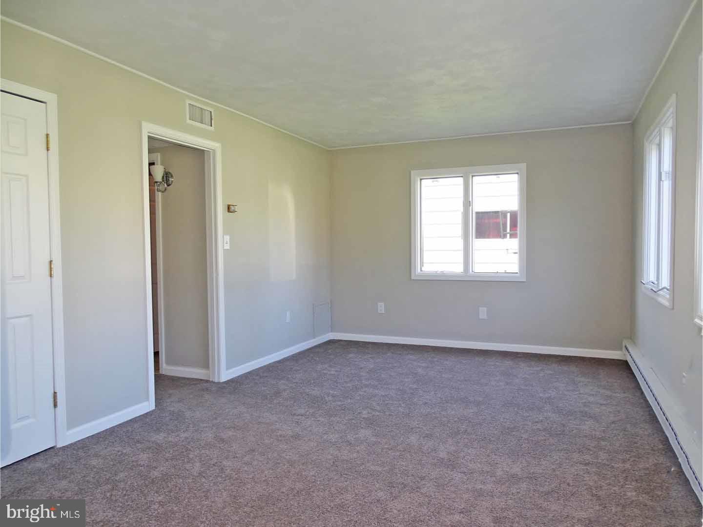 46 Hunt Road Levittown, PA 19056 - Photo 3 of 24 Gallery Image 3