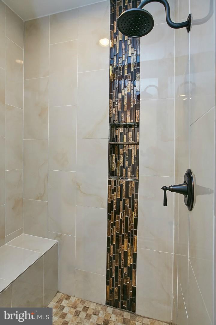 6 Ridgeview Circle Fredericksburg, VA 22406 - Photo 17 of 29 Bath (Master)