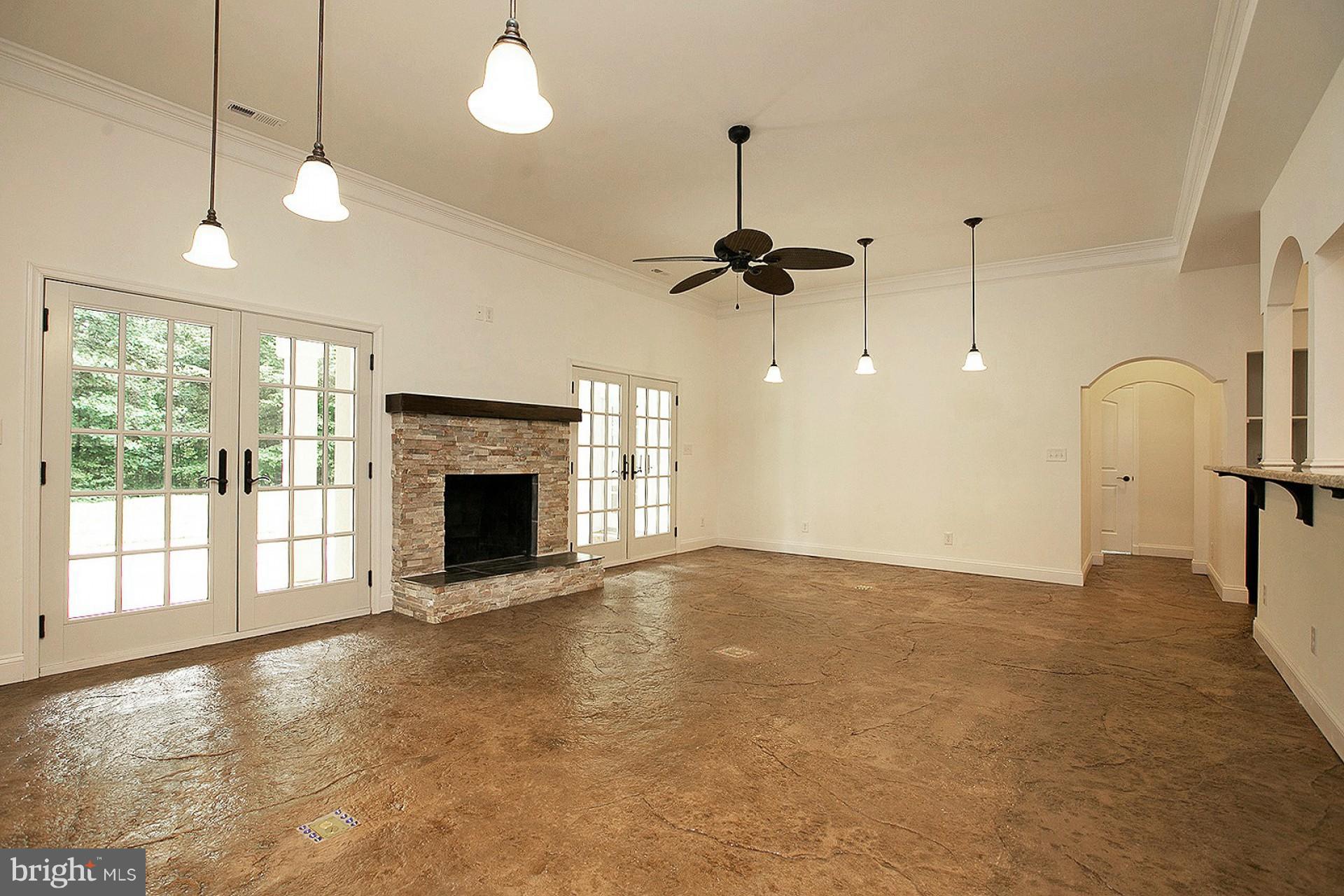 6 Ridgeview Circle Fredericksburg, VA 22406 - Photo 10 of 29 Living Room