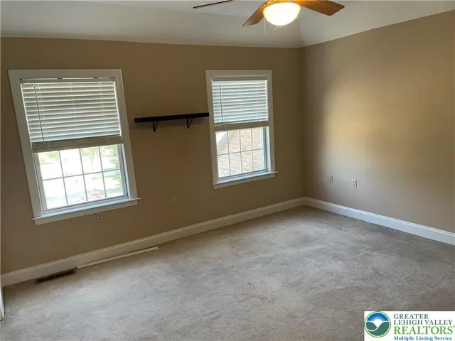 $2,700 | 418 Wood Street, Pen Argyl, PA 18072