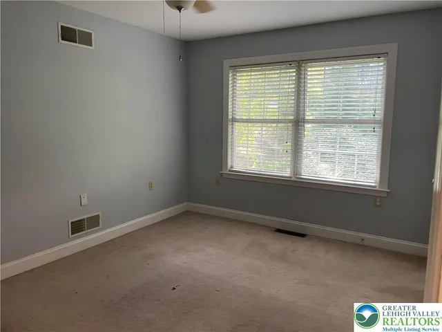 $2,700 | 418 Wood Street, Pen Argyl, PA 18072