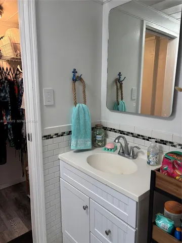 $3,500 | 124 South Bay Harbor Drive, Unit 124, Key Largo, FL 33037