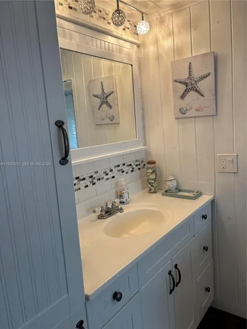 $3,500 | 124 South Bay Harbor Drive, Unit 124, Key Largo, FL 33037