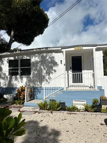 $3,500 | 124 South Bay Harbor Drive, Unit 124, Key Largo, FL 33037