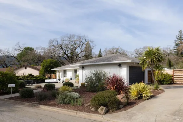 $1,895,000 | 345 Francisco Drive, Sonoma, CA 95476