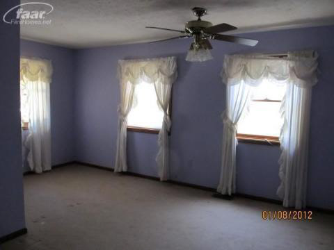 800 Elliott Road Fowlerville, MI 48836 - Photo 8 of 10 20247546-7.JPG