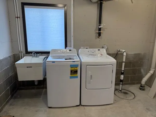 $2,550 | 614 Dillon Avenue North, Montrose, MN 55363