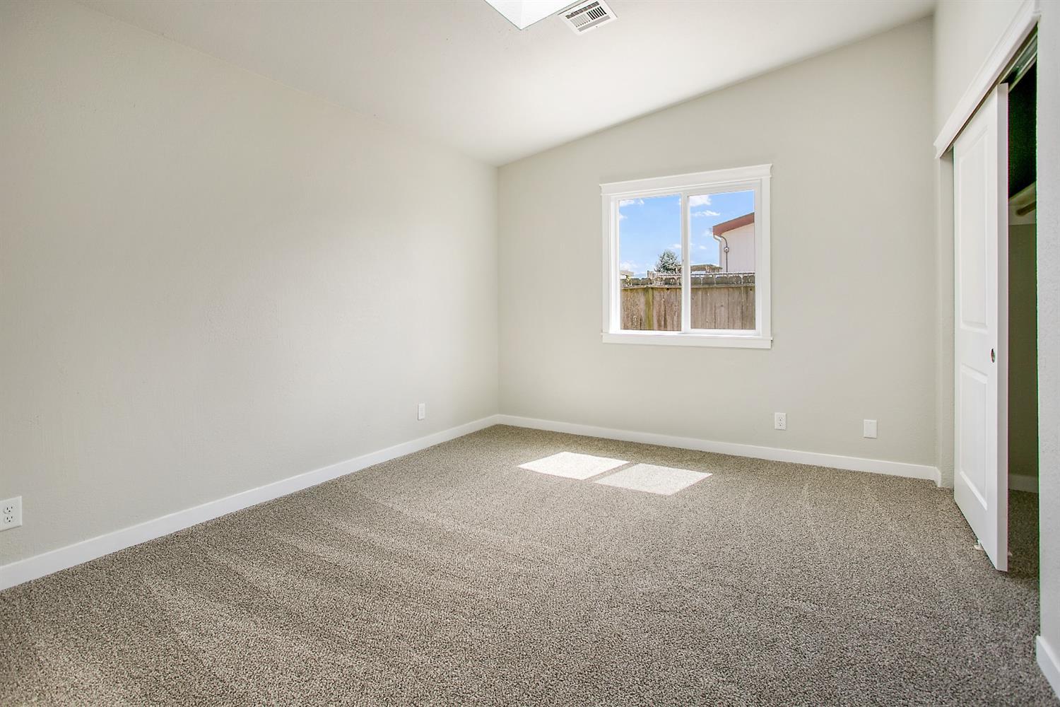 2561 Leonard Road Grants Pass, OR 97527 - Photo 13 of 20 Additional Photo