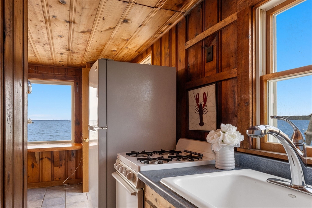 41 Seconsett Island Road Mashpee, MA 02649 - Photo 19 of 38