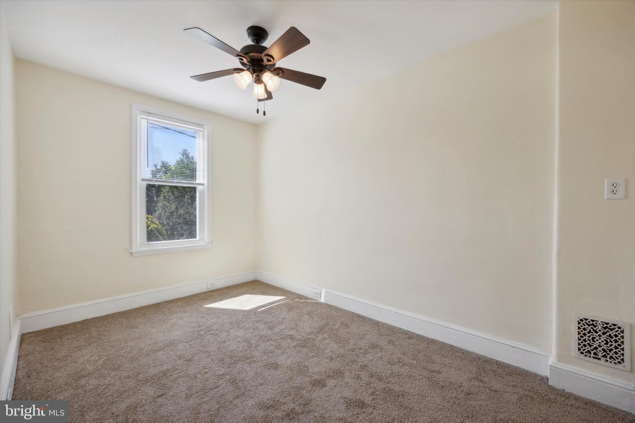 467 Ripka Street Philadelphia, PA 19128 - Photo 11 of 15