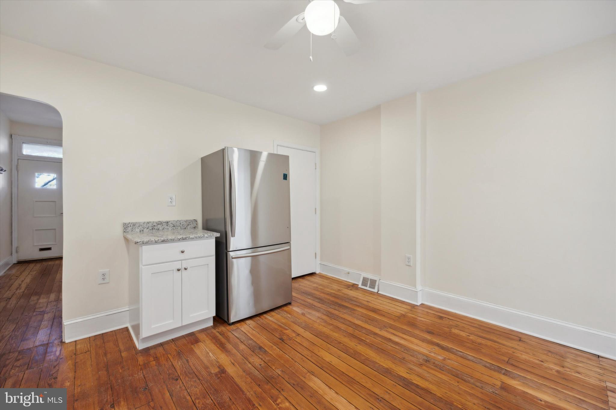 467 Ripka Street Philadelphia, PA 19128 - Photo 3 of 15