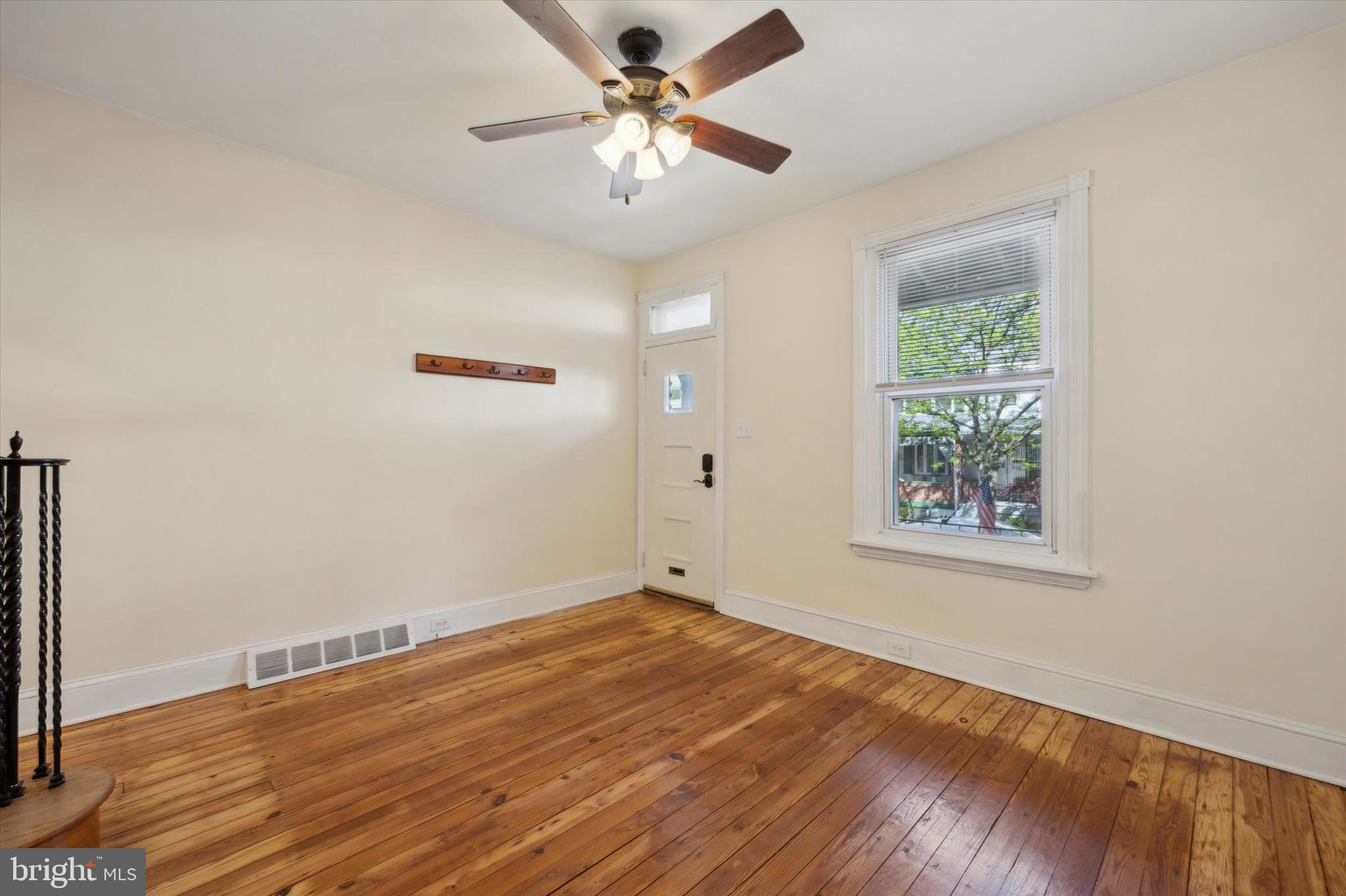 467 Ripka Street Philadelphia, PA 19128 - Photo 5 of 15