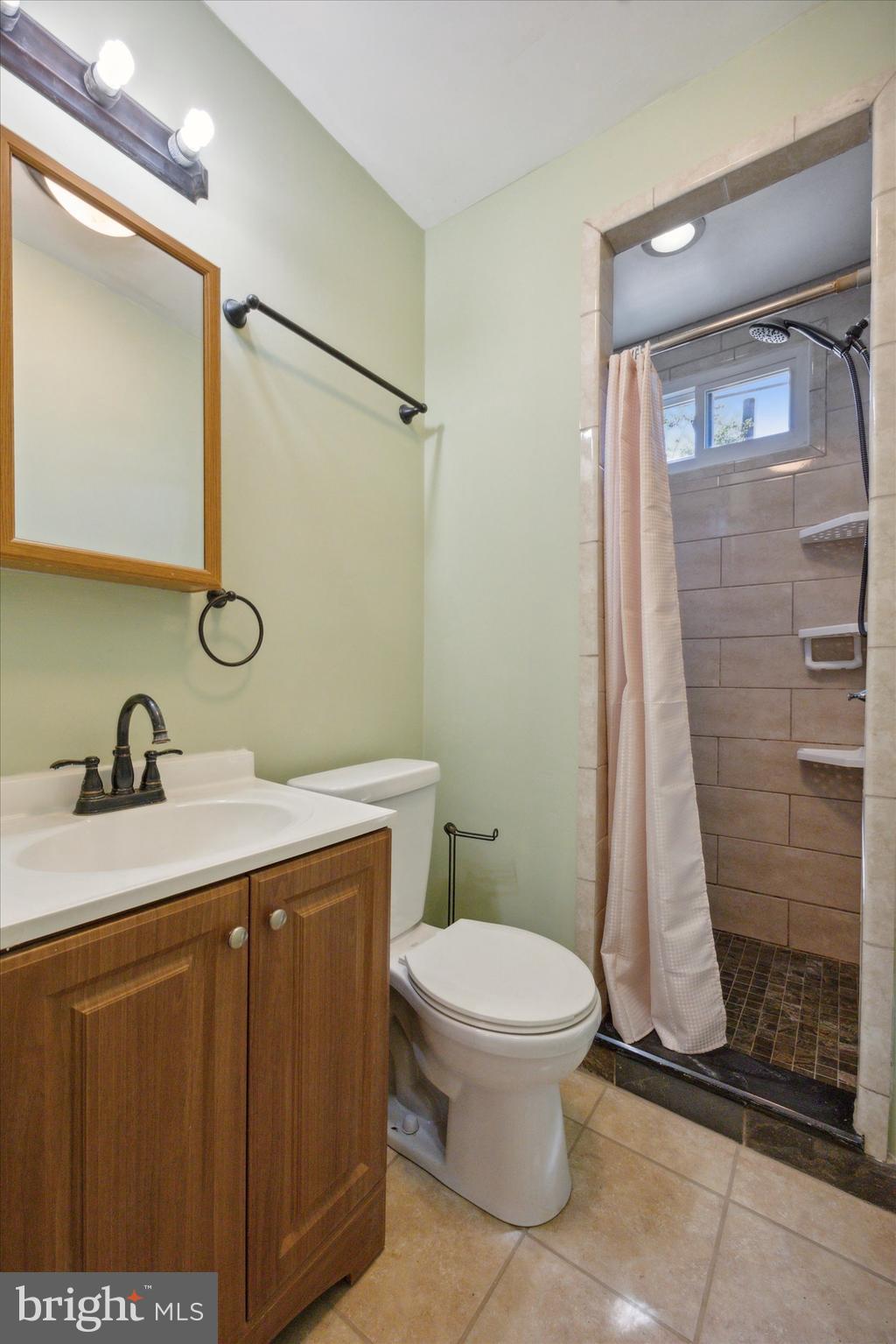 467 Ripka Street Philadelphia, PA 19128 - Photo 10 of 15