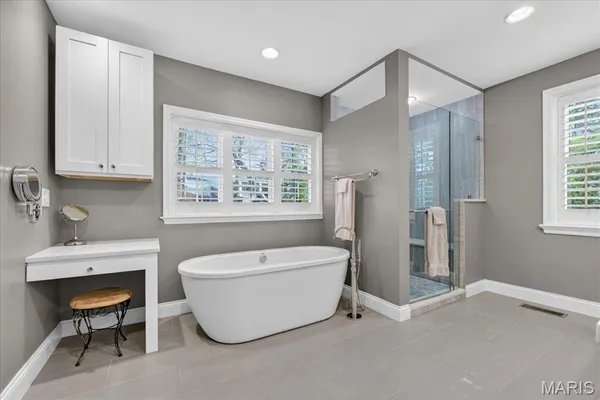 $1,150,000 | 326 Luther Lane, Glendale, MO 63122