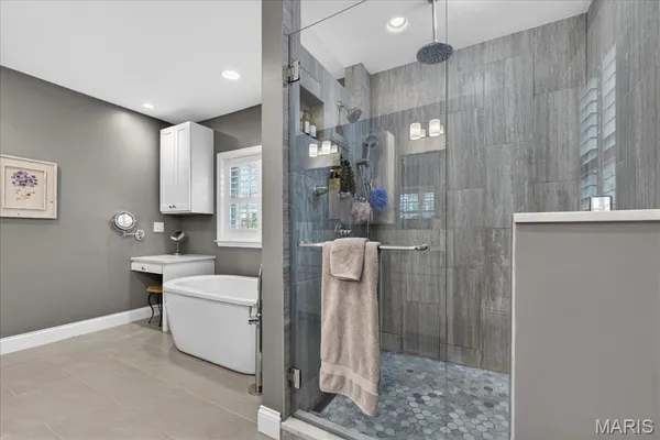 $1,150,000 | 326 Luther Lane, Glendale, MO 63122