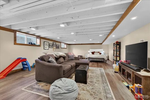 $1,150,000 | 326 Luther Lane, Glendale, MO 63122