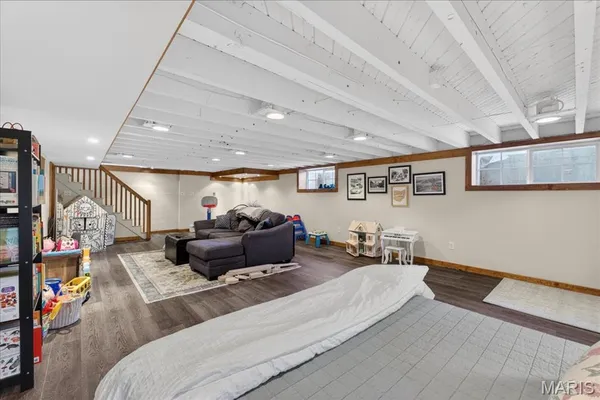$1,150,000 | 326 Luther Lane, Glendale, MO 63122