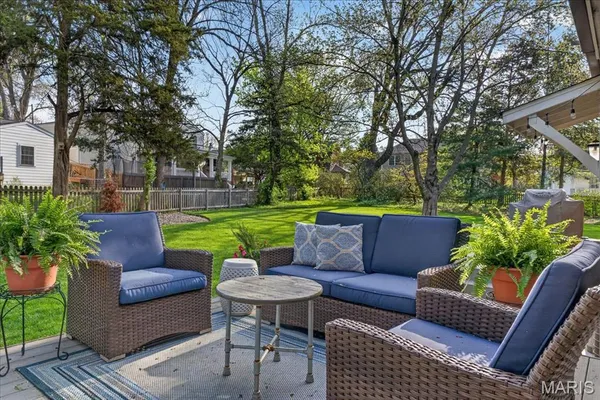 $1,150,000 | 326 Luther Lane, Glendale, MO 63122