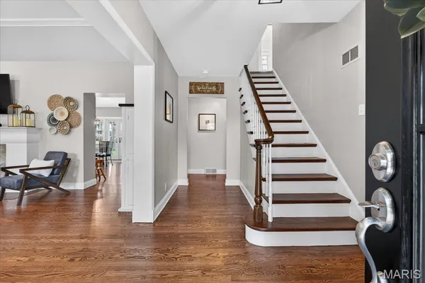 $1,150,000 | 326 Luther Lane, Glendale, MO 63122