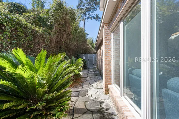 $2,450,000 | 2 Night Hawk Street, Hilton Head Island, SC 29928